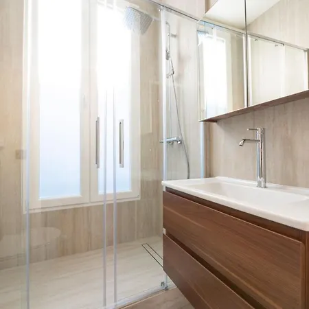 Cia - Chic Flat With Ac Few Steps From Paris Clichy